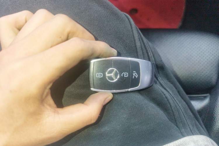 Used Mercedes-Benz C-Class 2019 C 260 L Sport Edition Vehicle Key