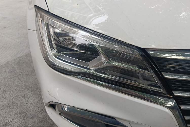 Used Roewe i5 2019 1.5L Automatic 4G Connected Langhao Edition Right Front Headlight