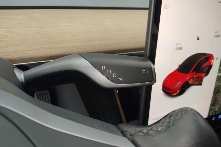 Used Tesla Model Y 2021 Standard Range Rear-Wheel Drive Version
