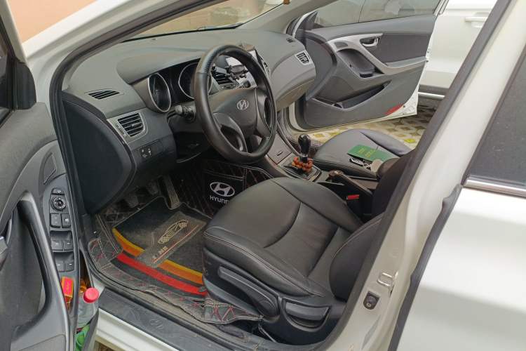 Used Hyundai Elantra (5th Generation / Langdong) 2015 1.6L Manual Leading Model Driver Seat