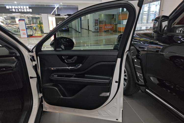 Used Lincoln Corsair 2022 2.0T Two-Wheel Drive Luxury Edition