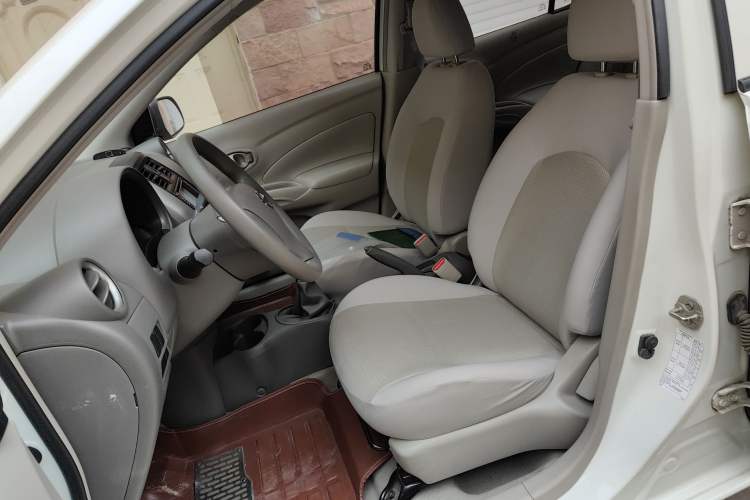 Used Nissan Sunny 2015 1.5XE Manual Comfort Edition
