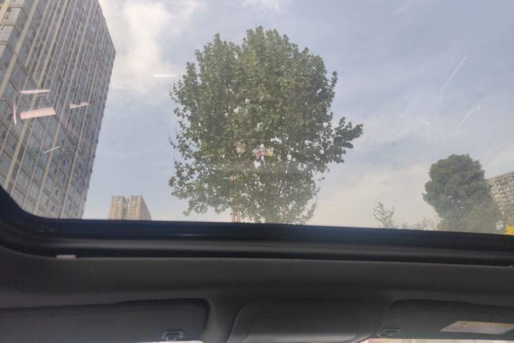 Used Cadillac XT4 2020 Revised Version 28T Two-Wheel Drive Luxury Edition Headliner