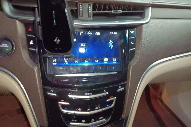 Used Cadillac XTS 2013 28T Comfort Model Audio And AC Panel