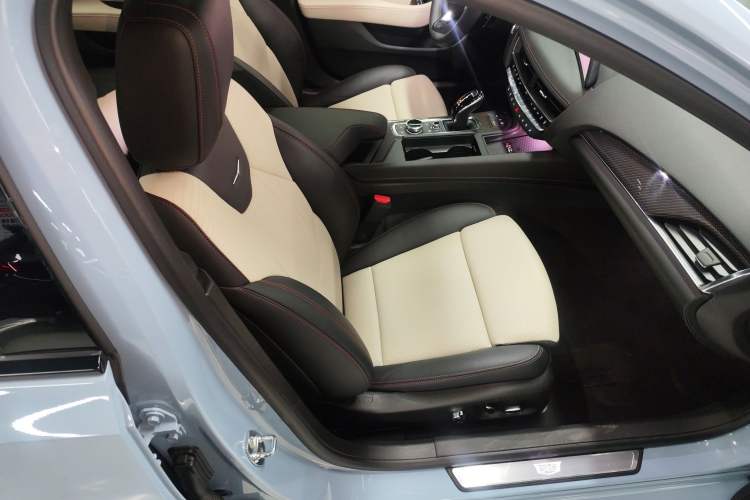 Used Cadillac CT5 2025 28T Track Performance Edition + Peak Track Optional Package
