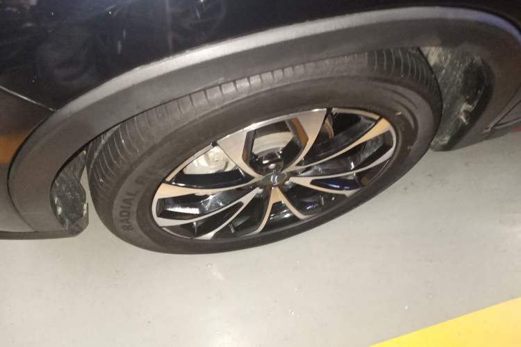 Used CHANGAN OSHAN X7 PLUS 2023 Enjoy Edition 1.5T Automatic Prestige Model Left Front Wheel Hub