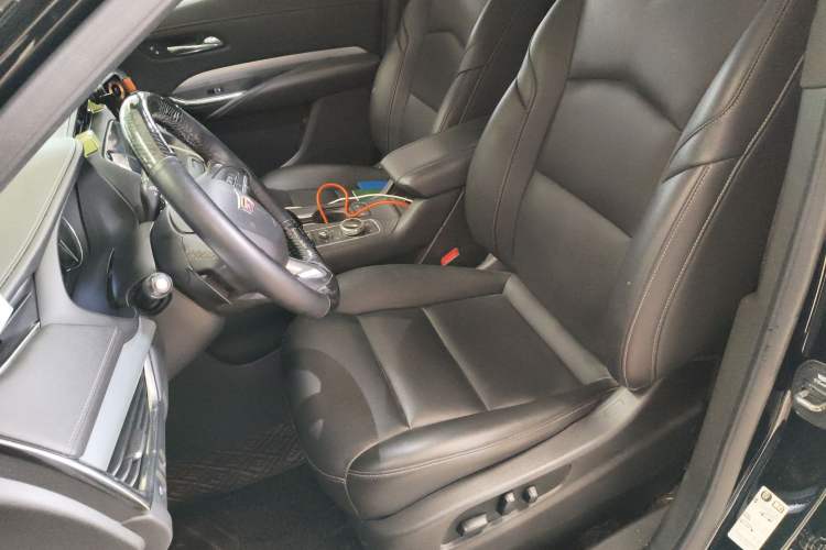 Used Cadillac XT4 2021 28T Two-Wheel Drive Leading Version
