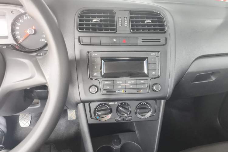 Used Volkswagen Polo 2016 1.4L Manual Fashion Model