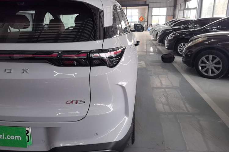 Used ARCFOX Alpha T5 2026 Model Range-Extended 1215 Yuanjing Smart Driving Version
