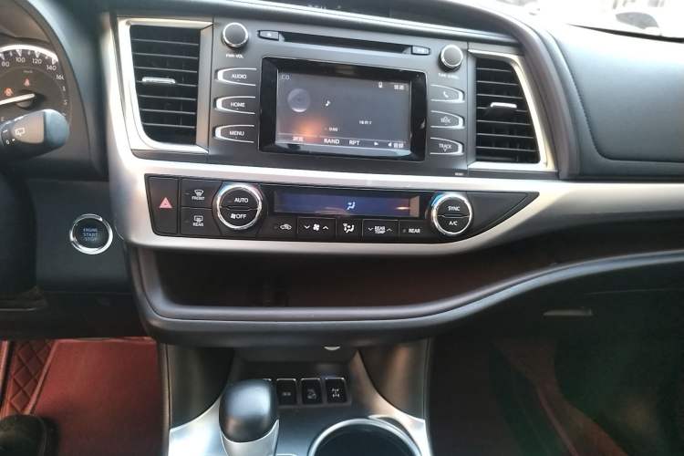 Used Toyota Highlander 2015 2.0T Four-Wheel Drive Luxury Edition 7-Seater
