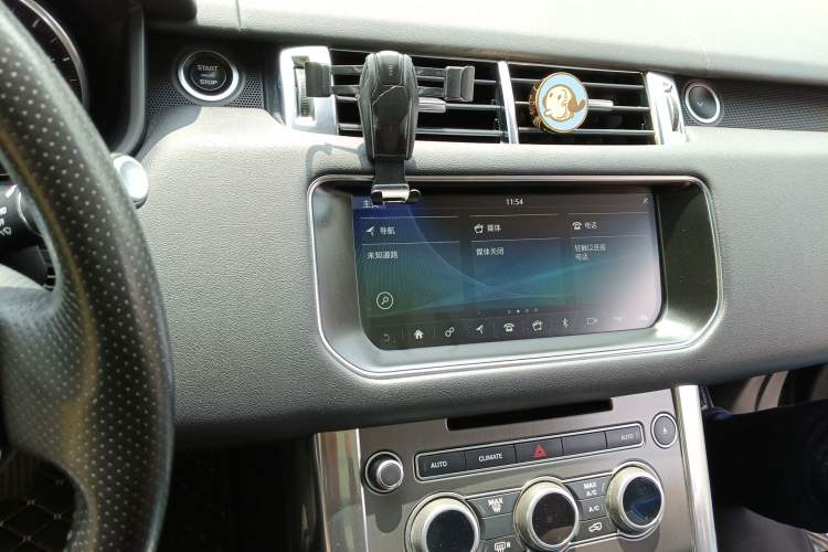 Used Land Rover Range Sport 2017 3.0 SC V6 SE Audio And AC Panel