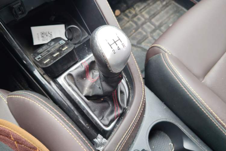 Used CHANGAN Eado DT 2018 1.6L Manual Smart Enjoyment Model Gear Lever