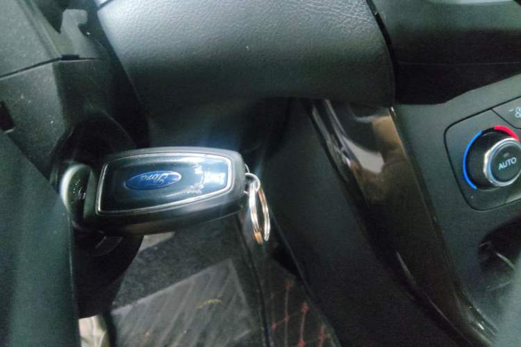 Used Ford Focus 2015 Hatchback 1.6L Automatic Fashion Edition