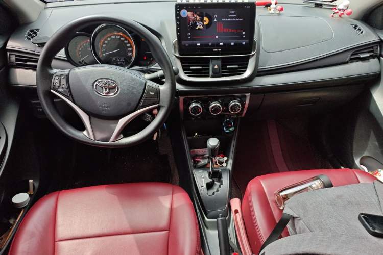 Used Toyota YARiS L Zhi Xuan 2022 X-Trail 1.5L CVT Leading PLUS Edition Center Console