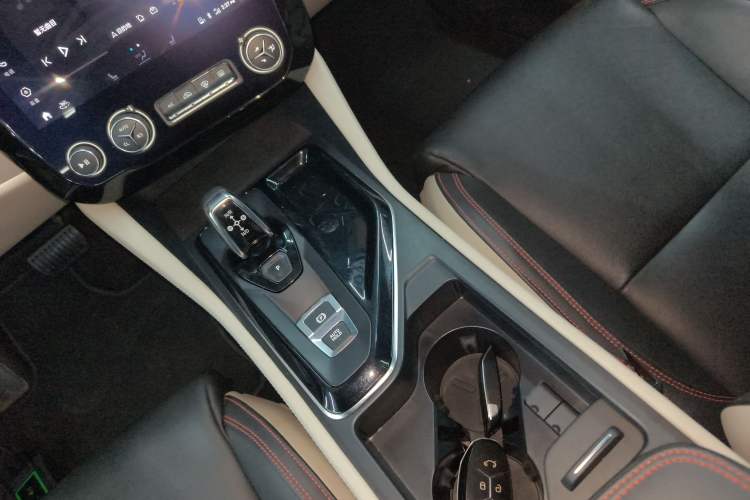 Used Lynk & Co 02 2020 1.5T DCT Two-Wheel Drive Zhaopu Version