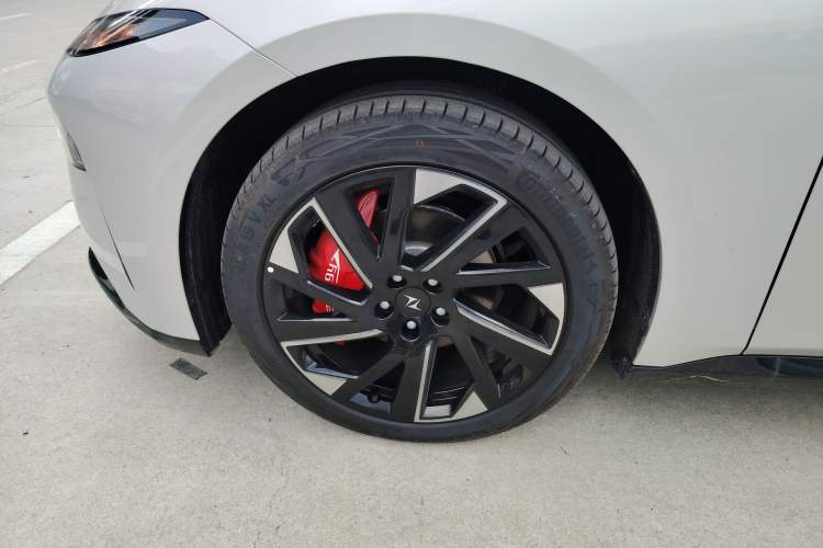 Used Dongfeng eπ eπ007 2024 Range-Extended 200 RuYi Edition