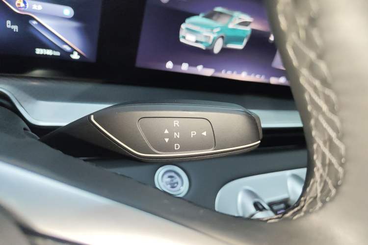 Used EXEED Lingyun 2024 300T Two-Wheel Drive Starlight Edition Gear Lever