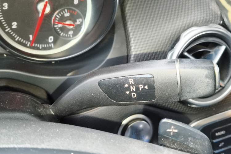 Used Mercedes-Benz GLA 2018 GLA 220 4MATIC Sport Edition Gear Lever