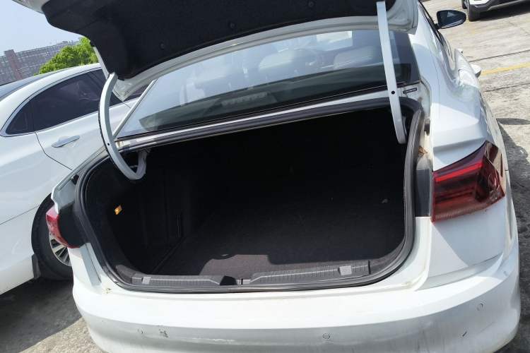 Used Volkswagen Bora 2021 1.5L Automatic Elite Smart Connect Edition Trunk