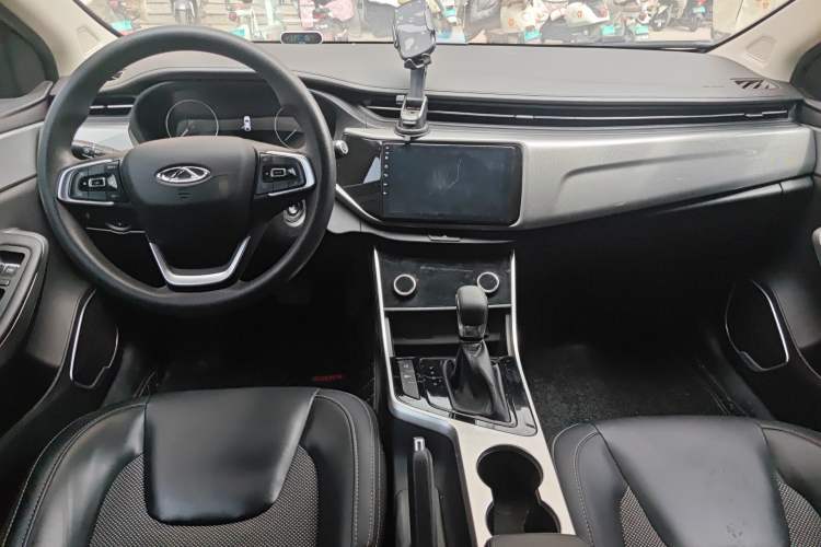 Used Chery Arrizo 5 2019 1.5L CVT Youth Edition China V Standard Center Console