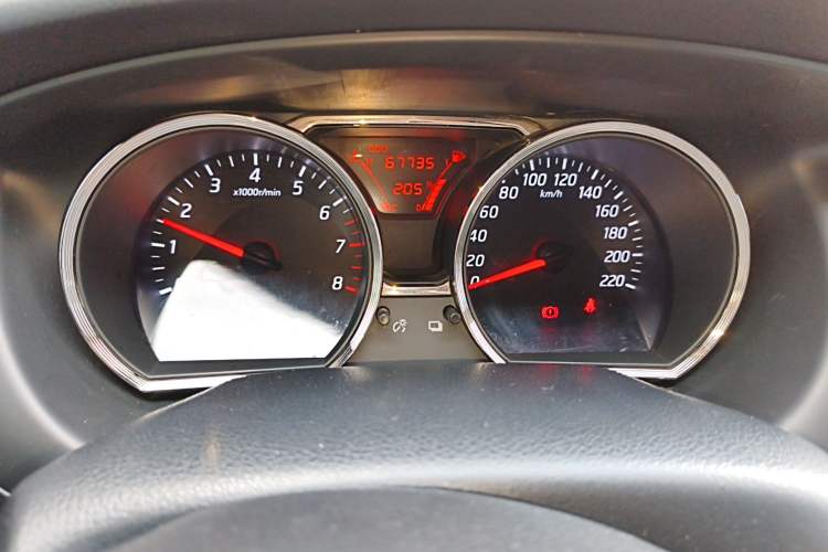Used Nissan Livina 2013 Jingrui 1.6XL Manual Comfort Edition Instrument Cluster