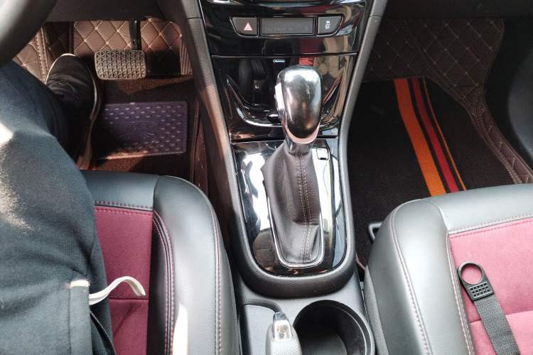 Used Buick Encore 2017 18T Automatic Two-Wheel Drive Urban Elite Model