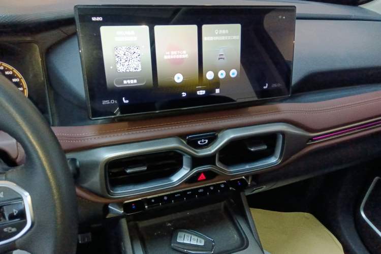 Used Geely Auto Haoyue 2022 1.8TD DCT Flagship 7-Seater
