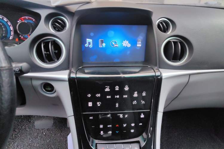 Used Luxgen Great 7 SUV 2014 2.2T Four-Wheel Drive Prestige Version
