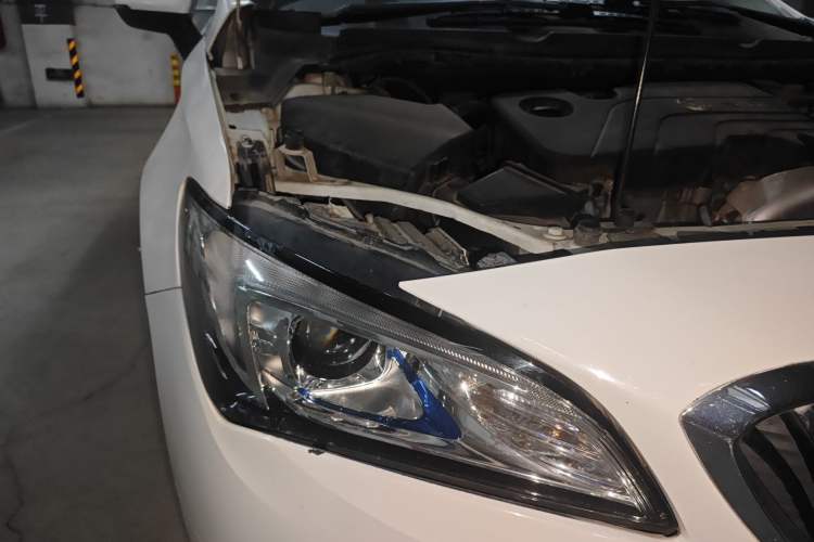 Used Buick Verano 2015 Sedan 15S Automatic Leading Model Right Front Headlight