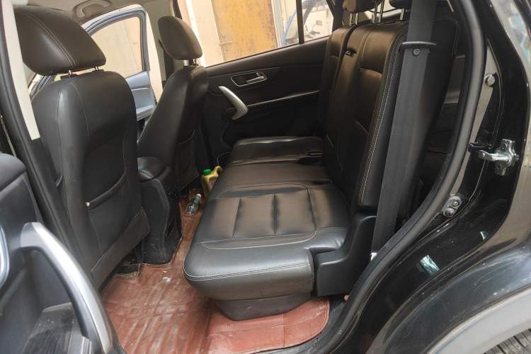 Used SWM X7 2016 1.5T Manual Luxury Edition 7 Seats Left Rear Seat