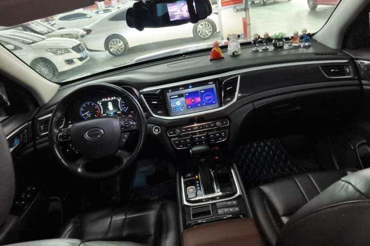 Used GAC Trumpchi GS7 2017 320T Two-Wheel-Drive Luxury Smart Connectivity Model