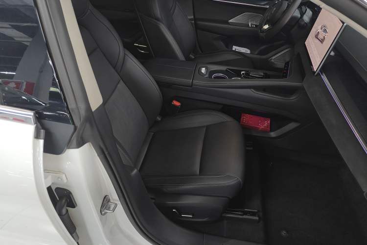 Used Zeekr 001 2022 Ultra-Long Range Single-Motor WE Version Right Front Seat