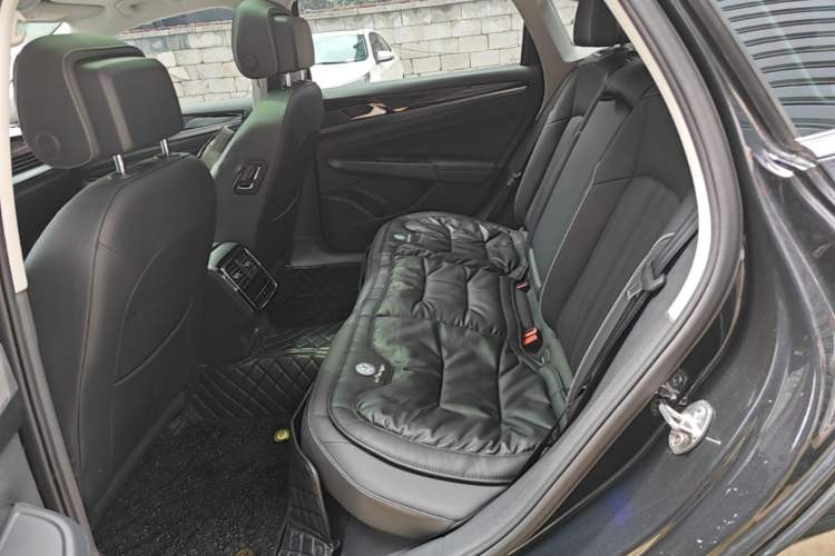 Used Volkswagen Passat 2024 330TSI Elite Edition Left Rear Seat