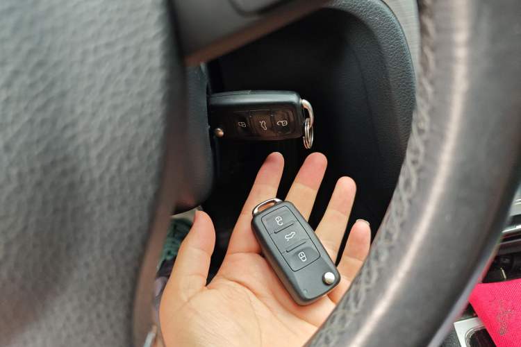 Used Volkswagen Passat 2015 1.8TSI DSG Prestige Edition Vehicle Key