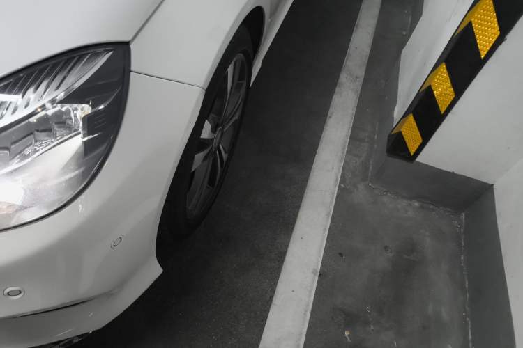 Used Mercedes-Benz E-Class 2015 Revised E 260 L Sporty and Stylish Edition
