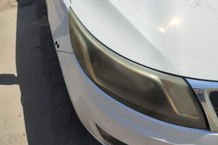 Used Kia K2 2012 Sedan 1.4L MT GLS Commemorative Edition