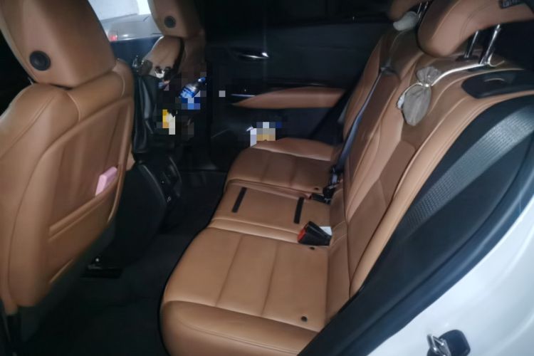 Used Cadillac XT4 2018 28T 4x4 Platinum Edition