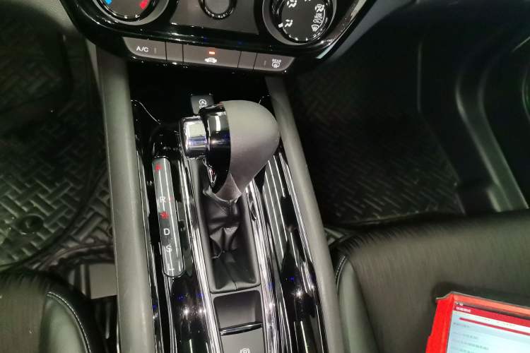 Used Honda Vezel 2020 1.5L CVT Pioneer Edition