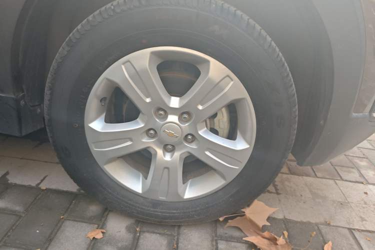 Used Chevrolet Captiva 2015 2.4L Two-Wheel Drive Urban Version 5 Seats
