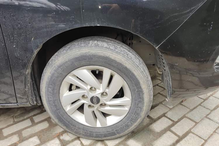 Used JAC Refine M4 2016 2.0L Manual Luxury Version
