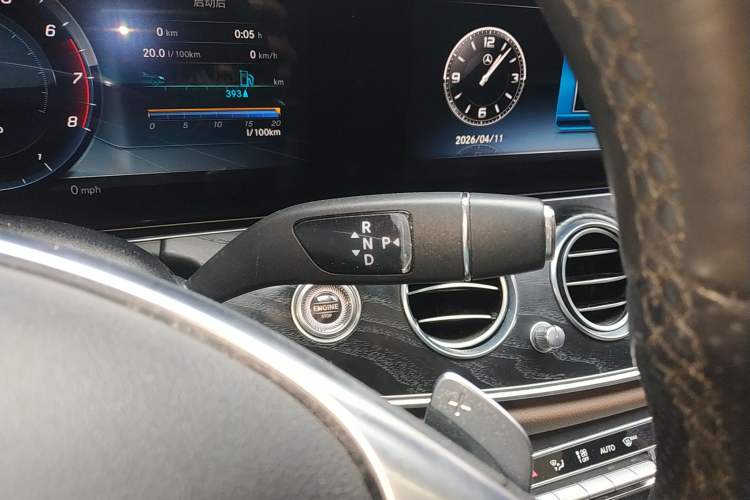 Used Mercedes-Benz E-Class 2018 Restyled E 300 L Sporty and Stylish Edition Gear Lever