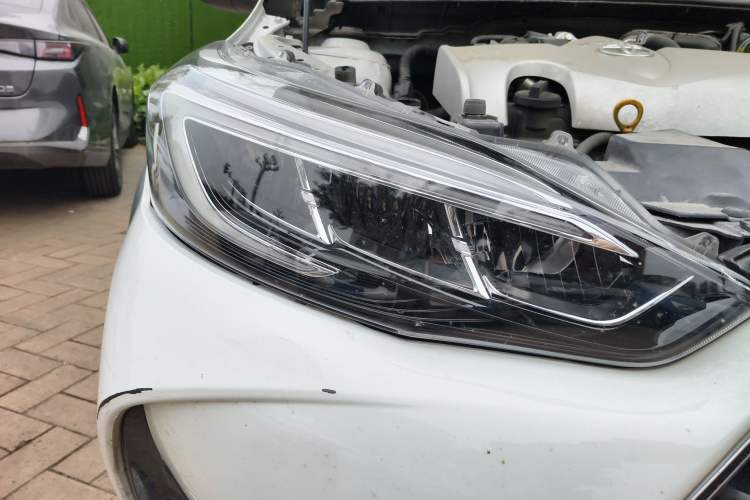 Used Toyota YARiS L Zhi Xuan 2020 X-Trail X 1.5L CVT Leading Edition Right Front Headlight