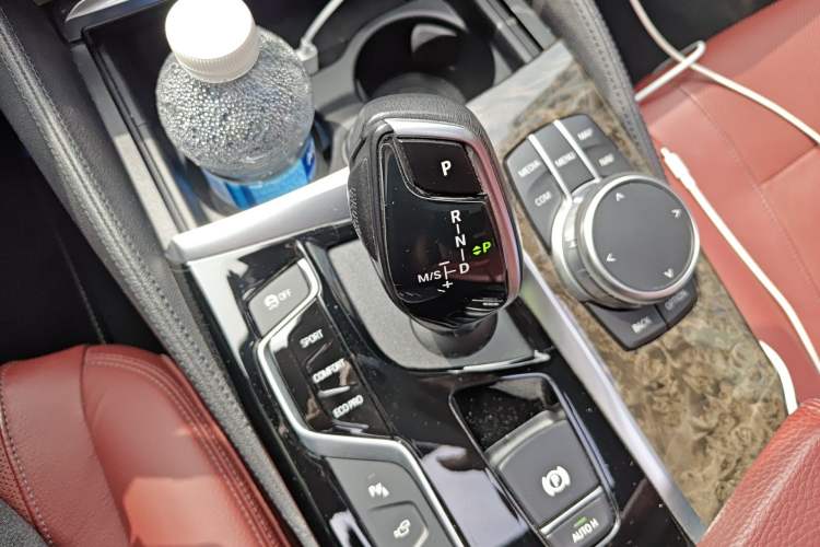 Used BMW 5 Series 2020 530Li Luxury Edition M Sport Package Gear Lever