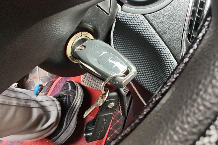 Used Chevrolet Cruze 2017 1.5L Automatic Pioneer Sunroof Edition
