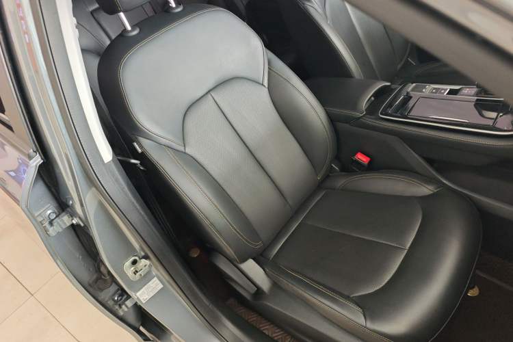 Used Roewe i6 MAX 2020 300TGI Automatic Sporty Cool Edition