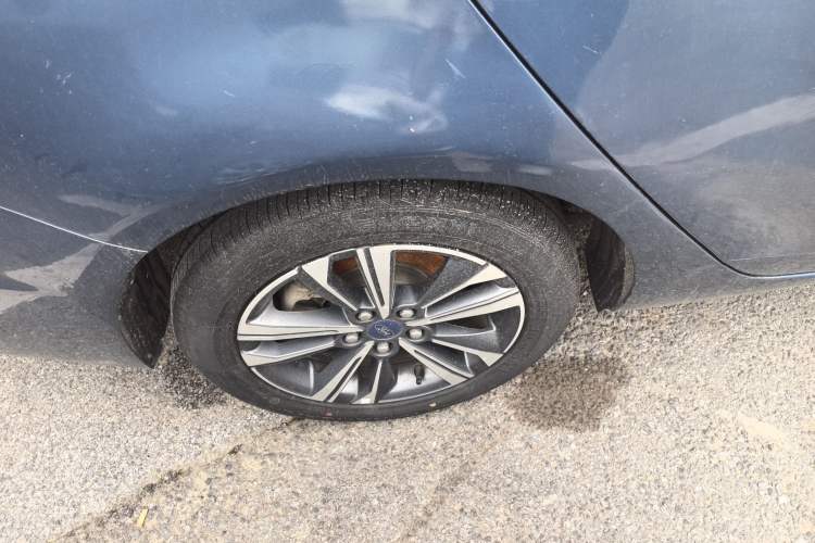 Used Ford Escort 2021 1.5L Automatic Diamond Edition Right Rear Wheel Hub