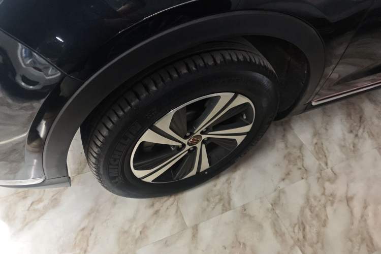 Used Hongqi HS5 2019 2.0T Smart Connect Flagship Edition Left Front Wheel Hub