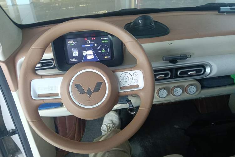 Used Wuling Hongguang MINIEV 2024 3rd Generation 215km Youth Edition