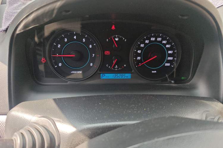Used Chevrolet Captiva 2011 2.4 AT 5-Seater Comfort Edition Instrument Cluster