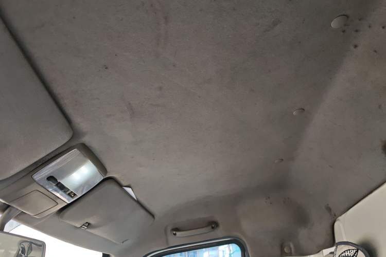 Used New Gonow Shuailing 2022 Standard Range with 41.64 kWh Lishen Power Headliner